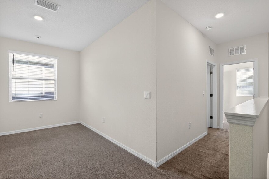 Building Photo - 13808 NW 9th Rd