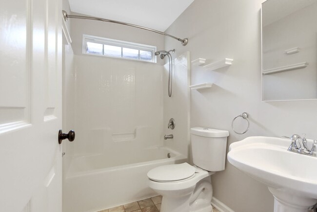 Building Photo - 3 Bed/2 Bath in Deep Water Community