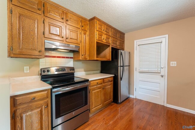 Building Photo - 612 Marion Dr