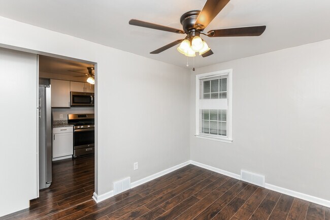 Building Photo - 622 Nordeen Dr