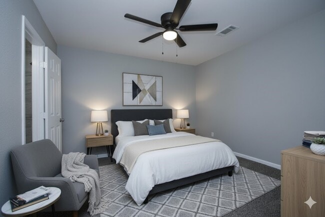 Building Photo - 17078 Oak Grove Ln