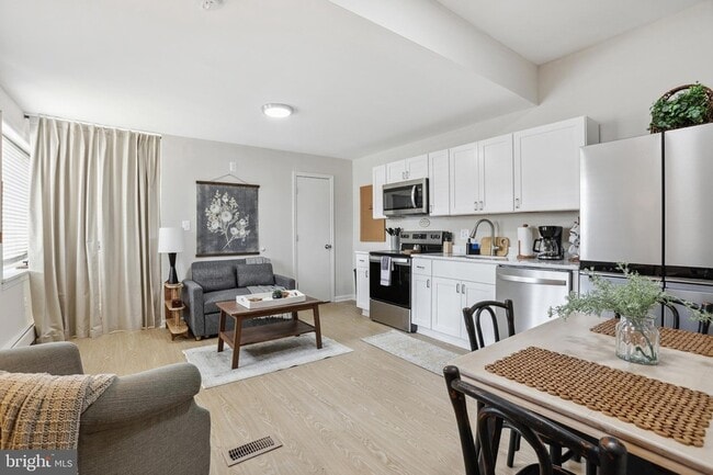 Building Photo - 1900 Princess Anne St