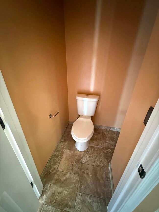 Building Photo - 8370 S Hunnic Dr