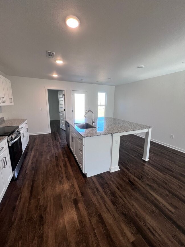 Building Photo - New Beginnings Start with AMRR: Now Pre Leasing with Move-In Special!