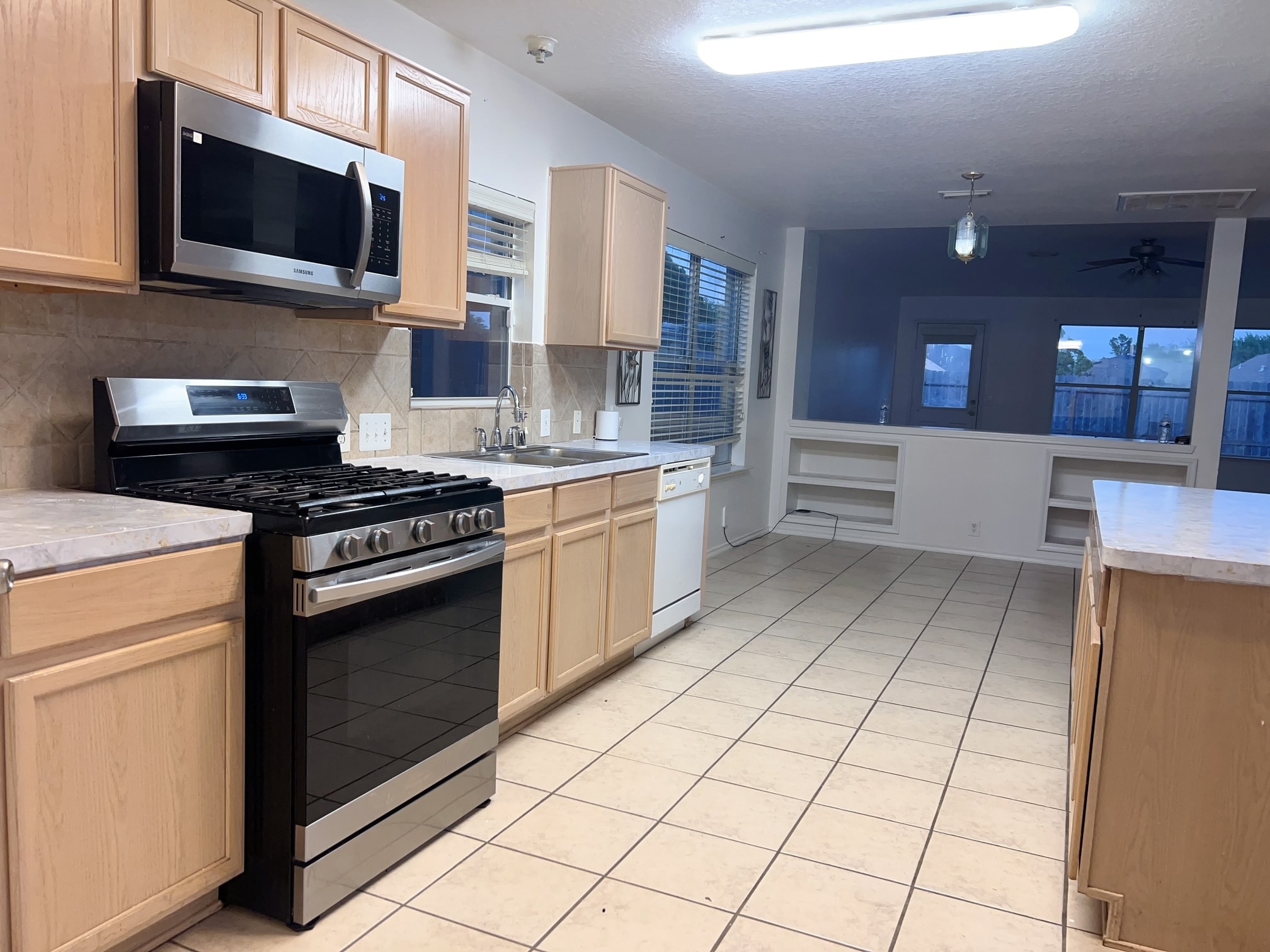 Building Photo - 14938 Sugar Sweet Dr