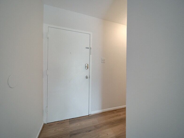 Building Photo - 5017 7th Rd S