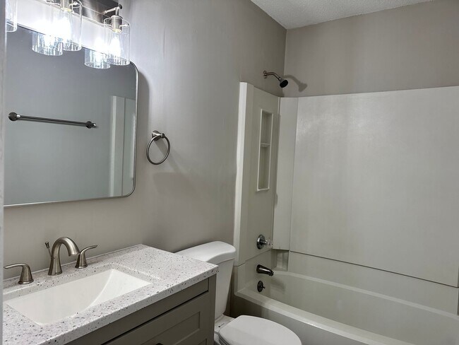 Building Photo - 4917 Pebble Beach Dr