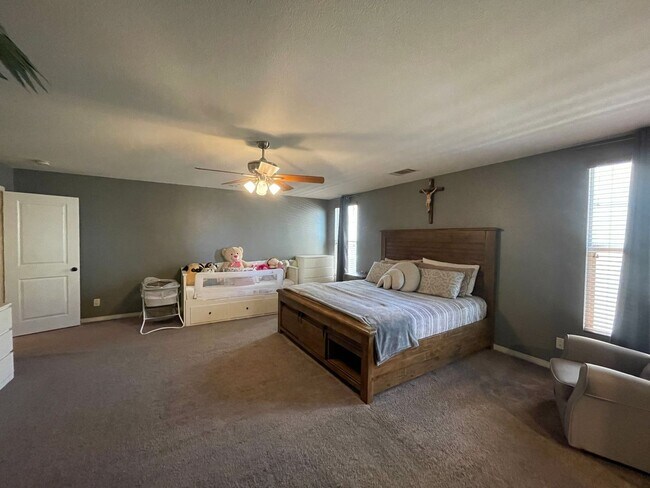 Building Photo - Lancaster 3 Bedroom + 2 Bathroom