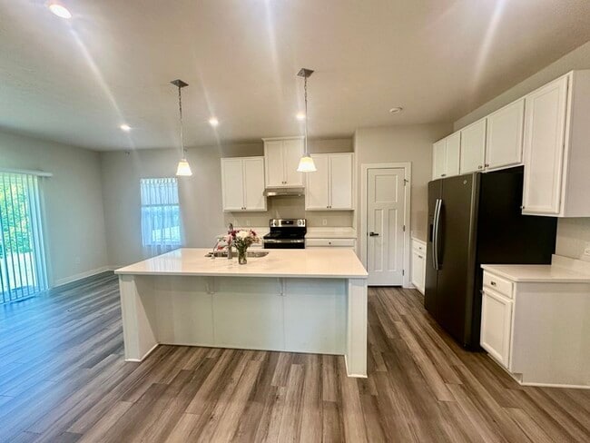 Building Photo - 2923 Hepburn Cir