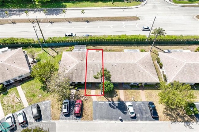 Building Photo - 20962 Sedgewick Dr
