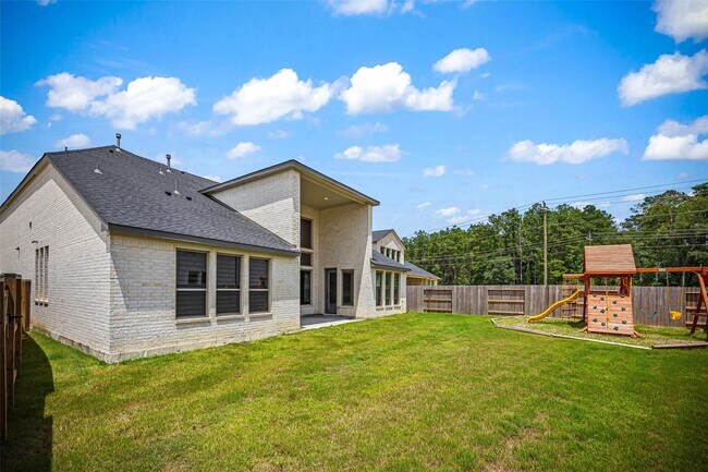 Building Photo - 29024 Red Lp Dr