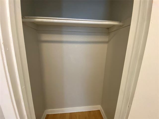 Building Photo - 701 W Sycamore St