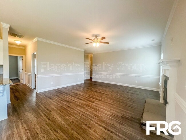 Building Photo - 313 N Landing Dr