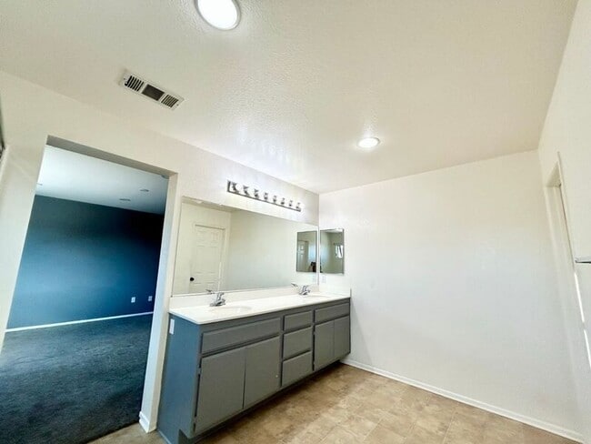 Building Photo - 15624 Choctaw Ct