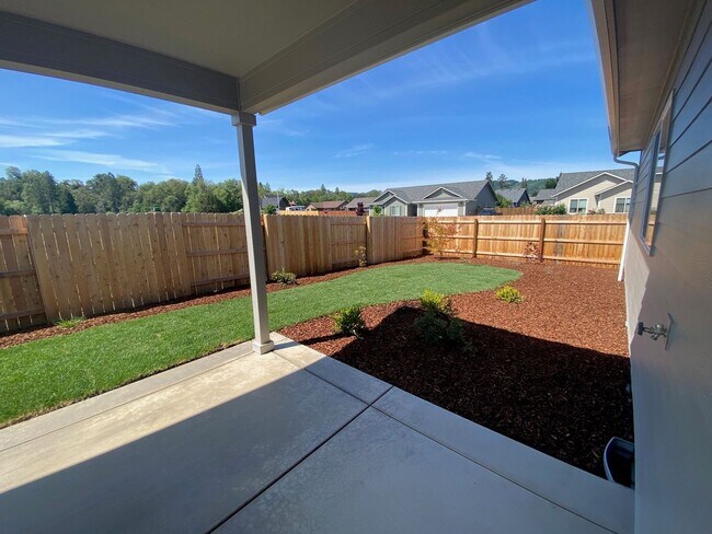 Building Photo - Brand New House in Winston!