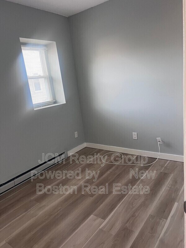 Building Photo - 56 Johnson St