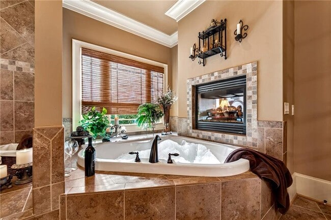 Building Photo - 6407 Grand Marina Cir