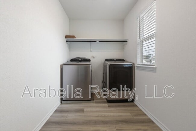 Building Photo - 11766 Black Rose