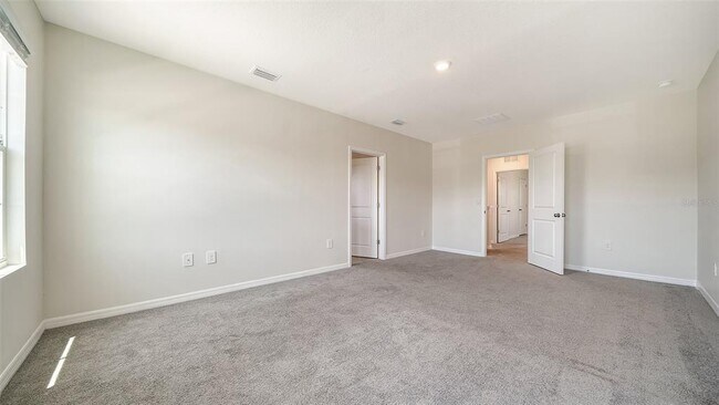 Building Photo - 12732 Lateral Root Dr