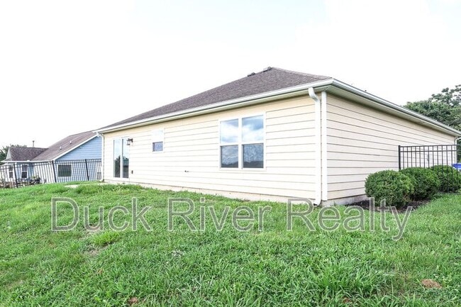 Building Photo - 2207 Carpenter Bee Dr