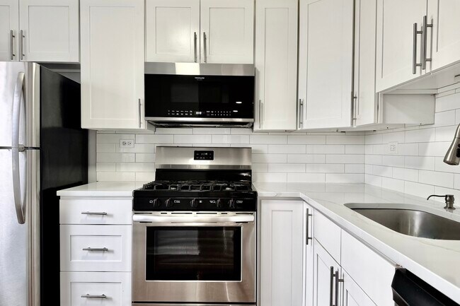 Building Photo - 1346 Forestdale Ct