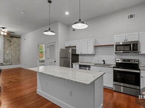 Building Photo - 212 Seventh St.