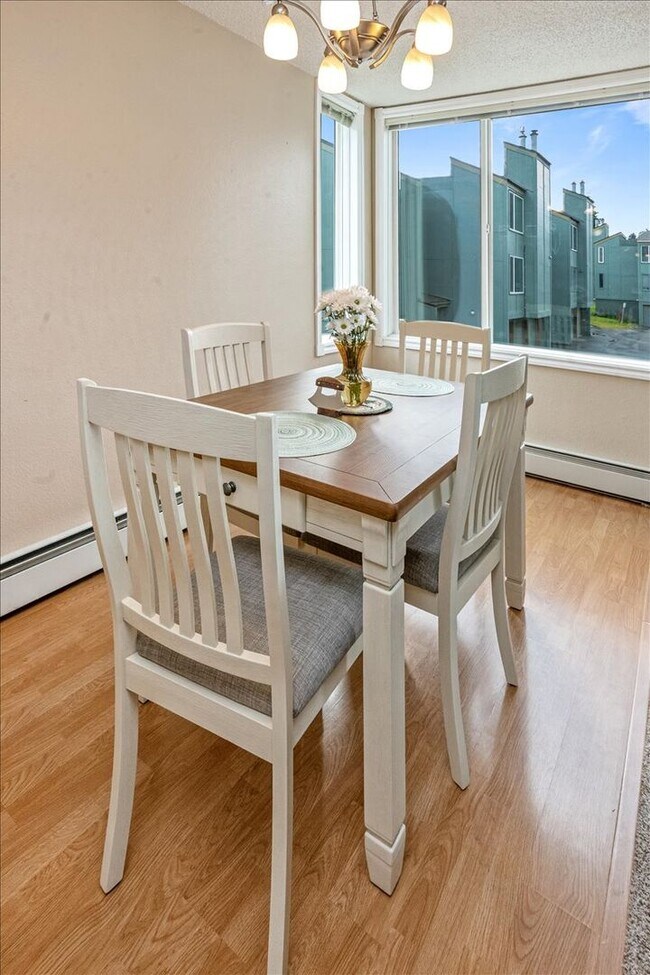Building Photo - Charming Furnished Condo in Taku/Campbell - Everything You Need in One Place!