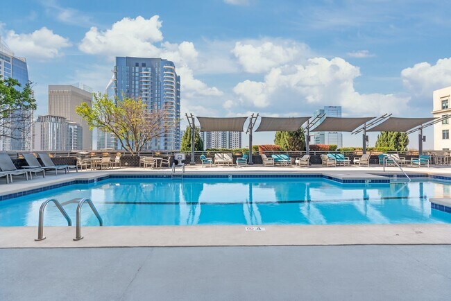 Building Photo - 25th Floor Condo in the heart of Uptown!!