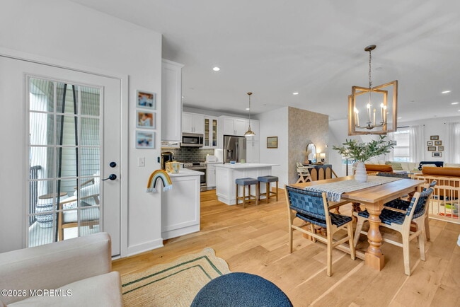 Building Photo - 28 Catherine St