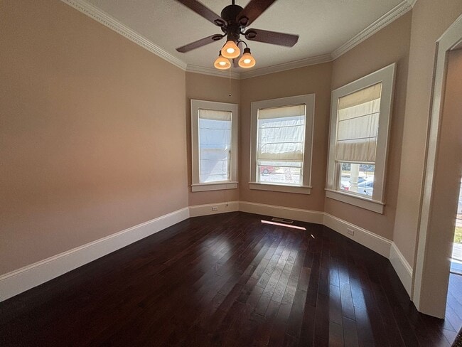 Building Photo - Historic Charm, Modern Comfort | 4BR +Bonu...