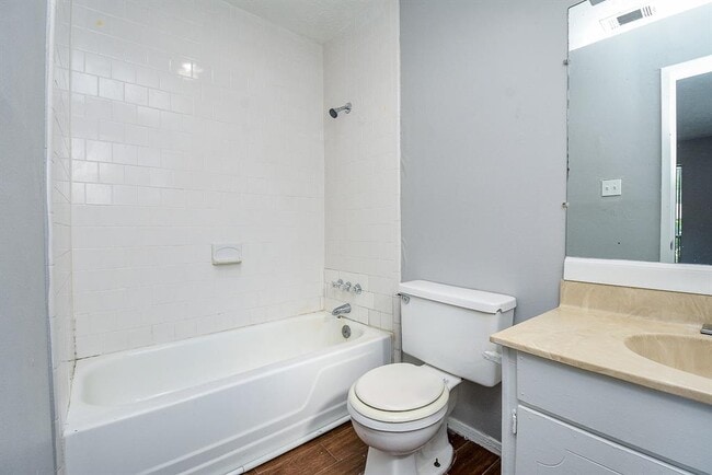 Building Photo - 23114 Newgate Dr