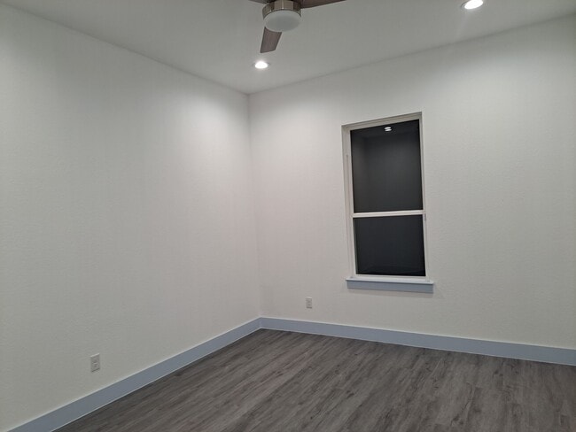 Building Photo - 3320 Noor St