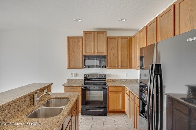Building Photo - 733 Ventura Dr