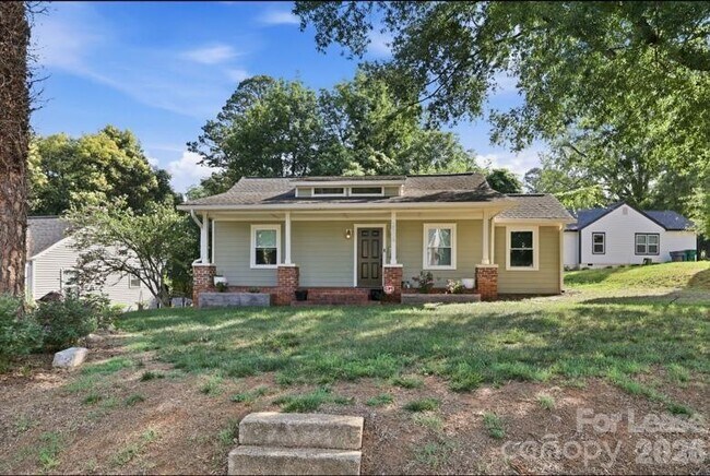 Building Photo - 2508 Rozzelles Ferry Rd