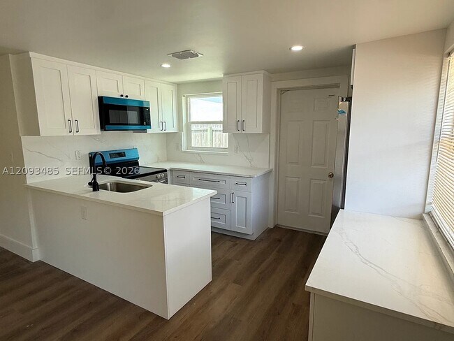 Building Photo - 622 Dogwood Ct