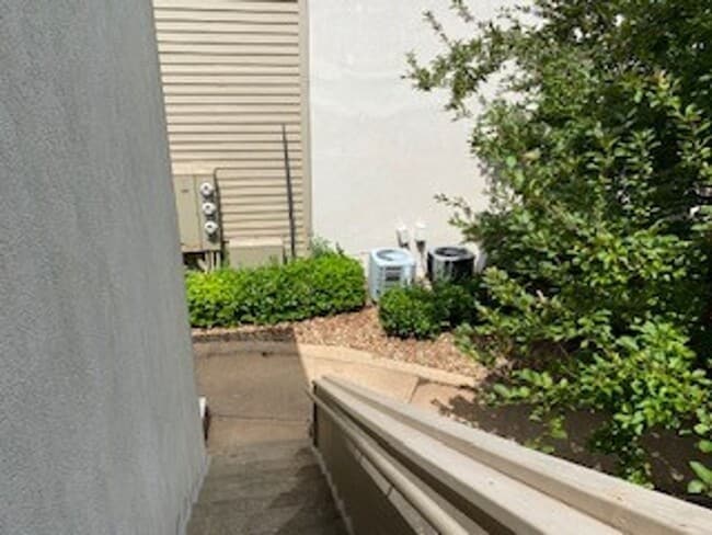 Building Photo - 2-Bedroom Condo for Rent in Stratford Condos + Gated Community with Pool!