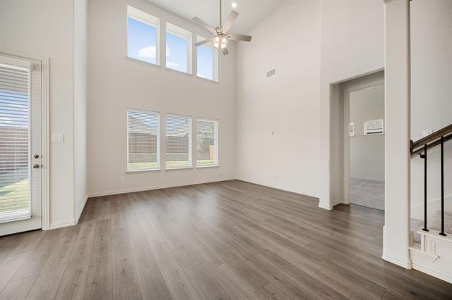 Building Photo - 912 Alberta