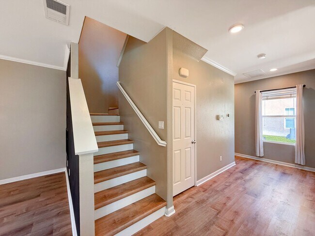 Building Photo - Spacious 4BR/2.5BA Home in Otay Ranch – Av...