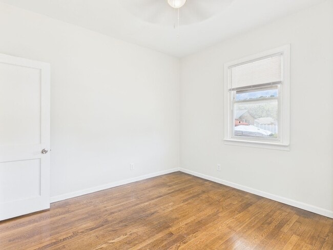 Building Photo - 2304 Concord Ave