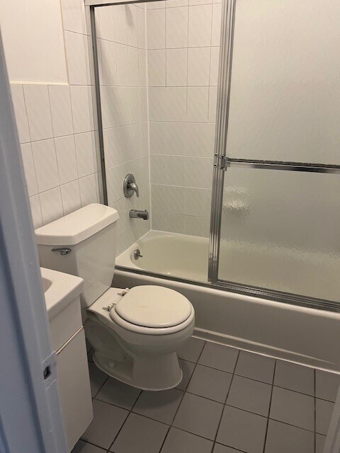 Building Photo - 419 5th St