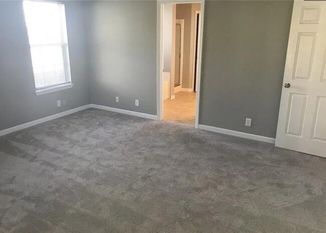 Building Photo - 102 Adams Ct