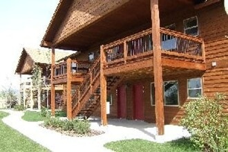 Building Photo - Beautiful 3BR, 2Bathroom Condo Located in Victor, ID.