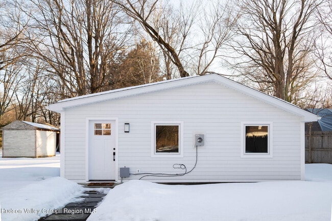 Building Photo - 3004 W Church St