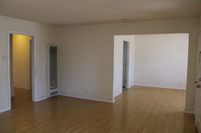 Building Photo - ***COMING SOON*** Three Bedroom, 1 1/2 Bathroom House with 2 Garages and Side Yard Access in Pitt...