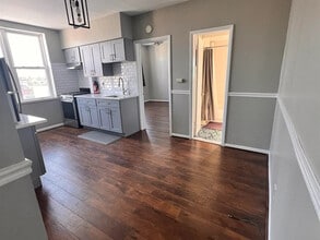 Building Photo - 217 44th St