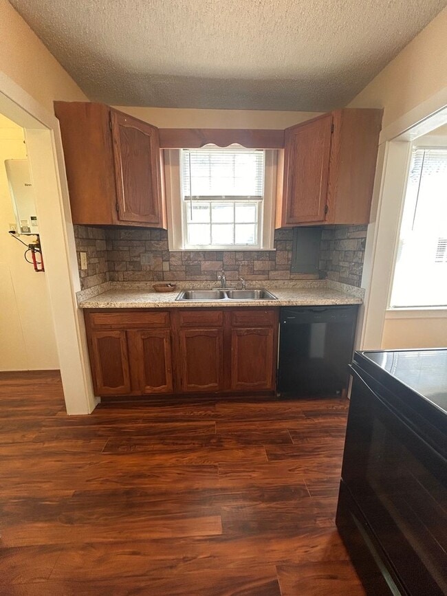 Building Photo - Charming 2 Bedroom Home in Hanahan's Highland Park neighborhood!