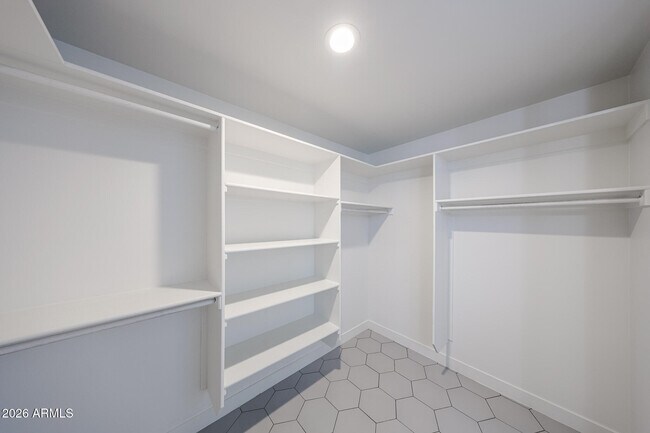 Building Photo - 2651 N 71st Pl