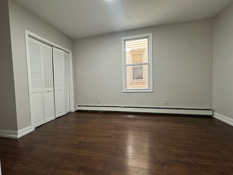 Building Photo - 181 Wegman Pky
