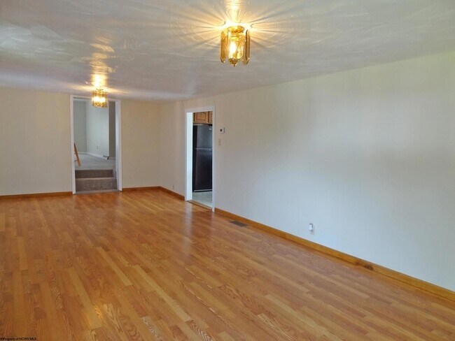 Building Photo - 2726 Stewartstown Rd