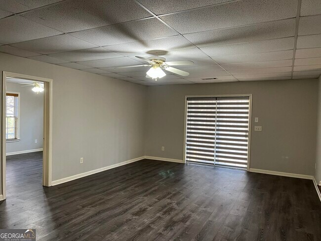 Building Photo - 2476 Sewell Mill Rd